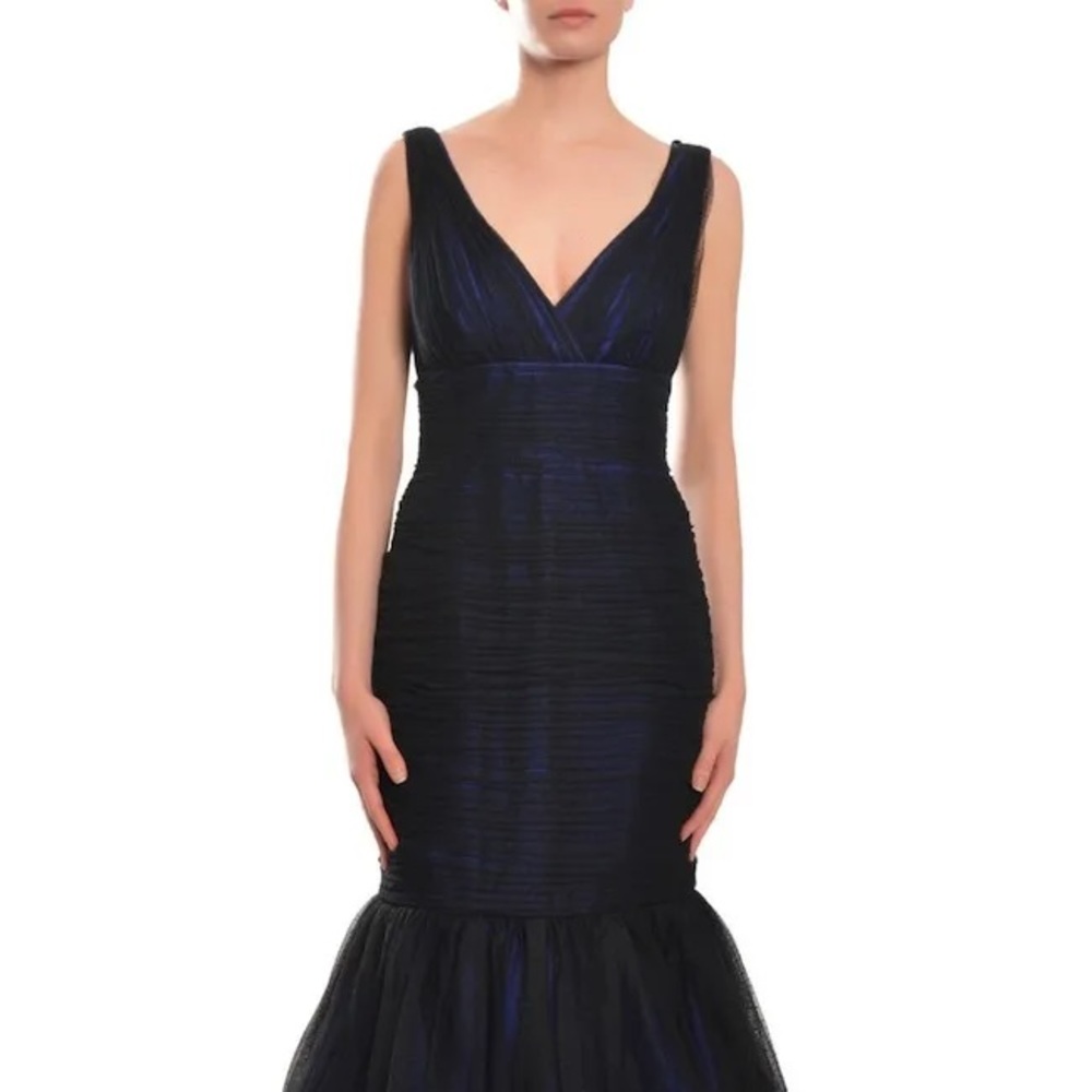 Monique Lhuillier V-Neckline Tiered Trumpet Gown - Picture 2 of 12